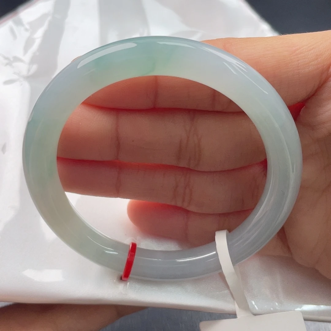 翡翠未镶嵌手镯（圆镯）53圈