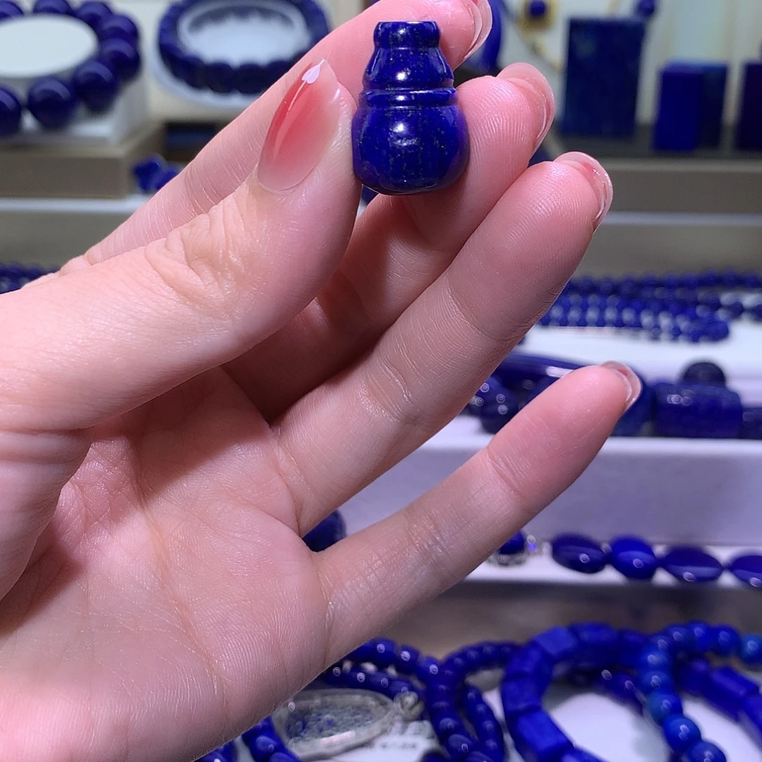 青金石未镶嵌天然原矿三通14.1m* 20.3 m