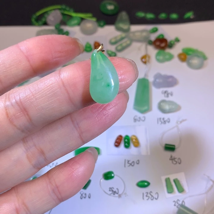 翡翠未镶嵌套链瓜