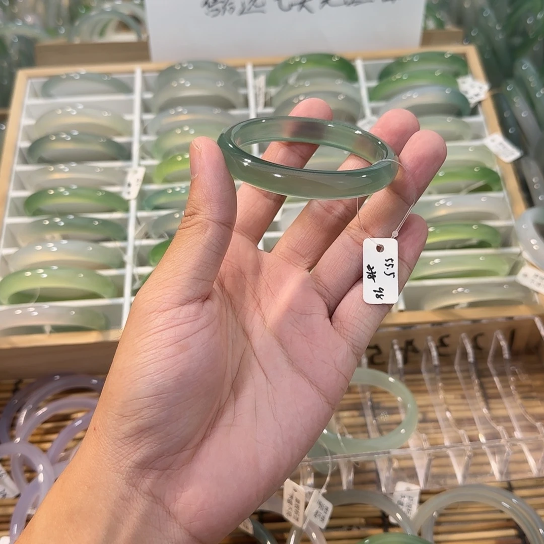 玛瑙/玉髓未镶嵌手镯圈口55.5