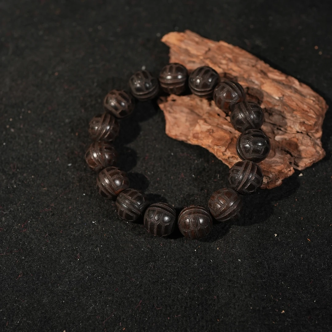 5.4-香港王老板文玩手把件-8p145