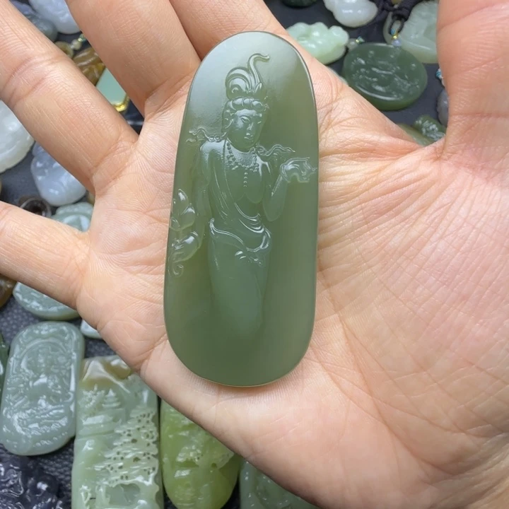 和田玉未镶嵌珠宝奇石