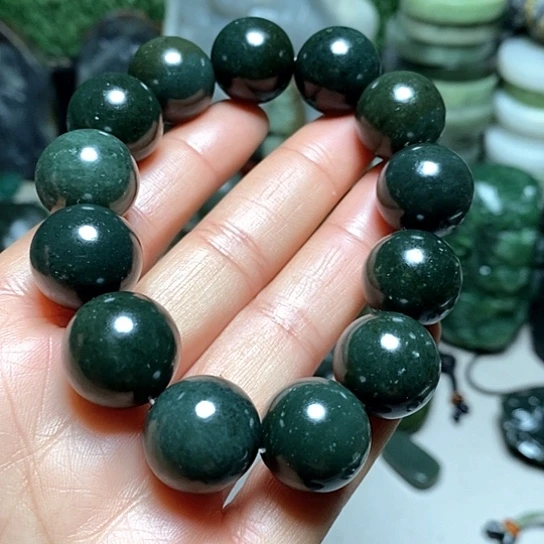 未镶嵌和田玉（糖玉）珠宝半成品年*