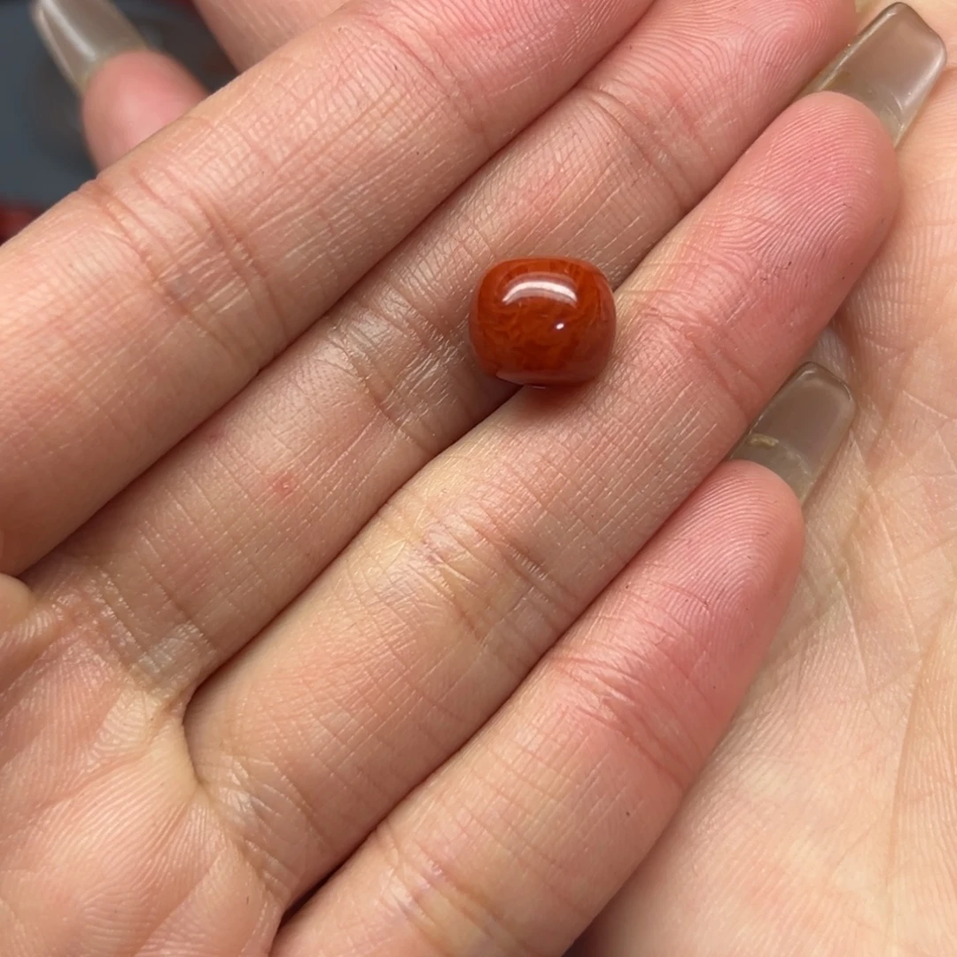 袁***然南红玛瑙未镶嵌配饰