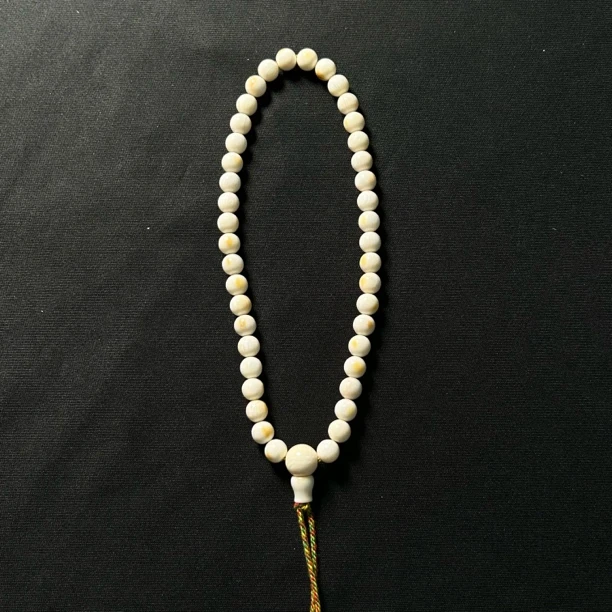 D31103 圆珠手持（42颗） 只做天然猛犸牙