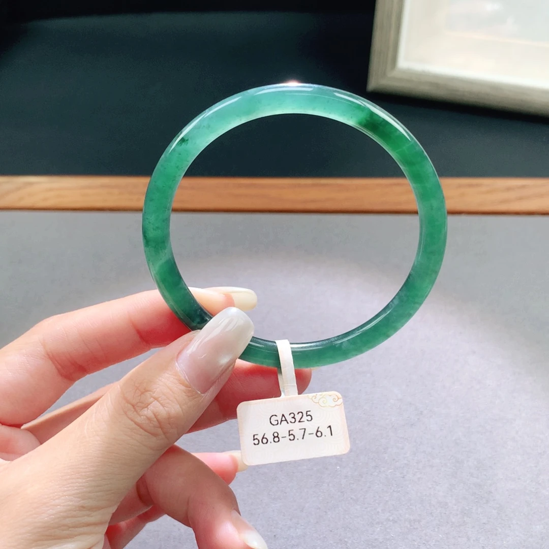 未镶嵌手镯翡翠天然