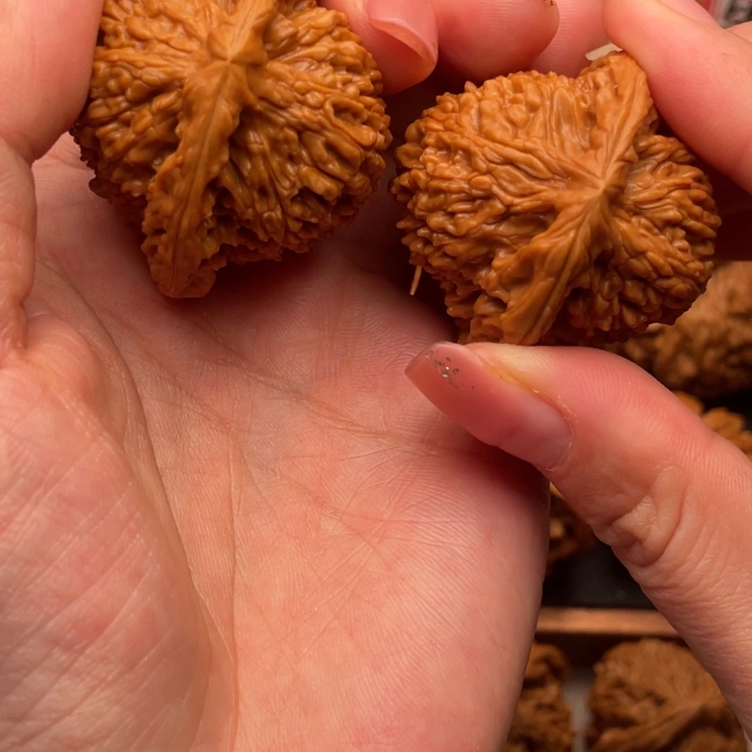 张***京把件桃核全品正三角疆41+