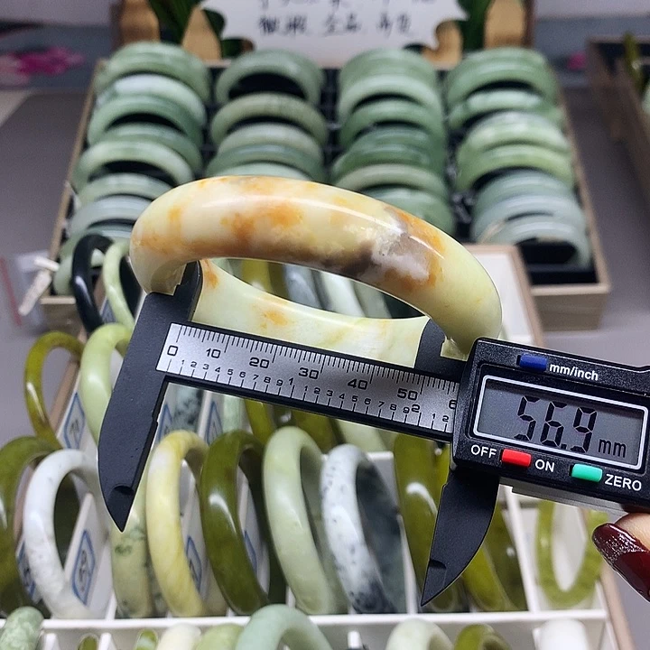 未镶嵌蛇纹石玉手镯71