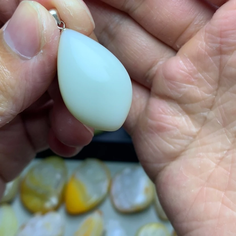 【闪购商品】颈饰未镶嵌和田玉