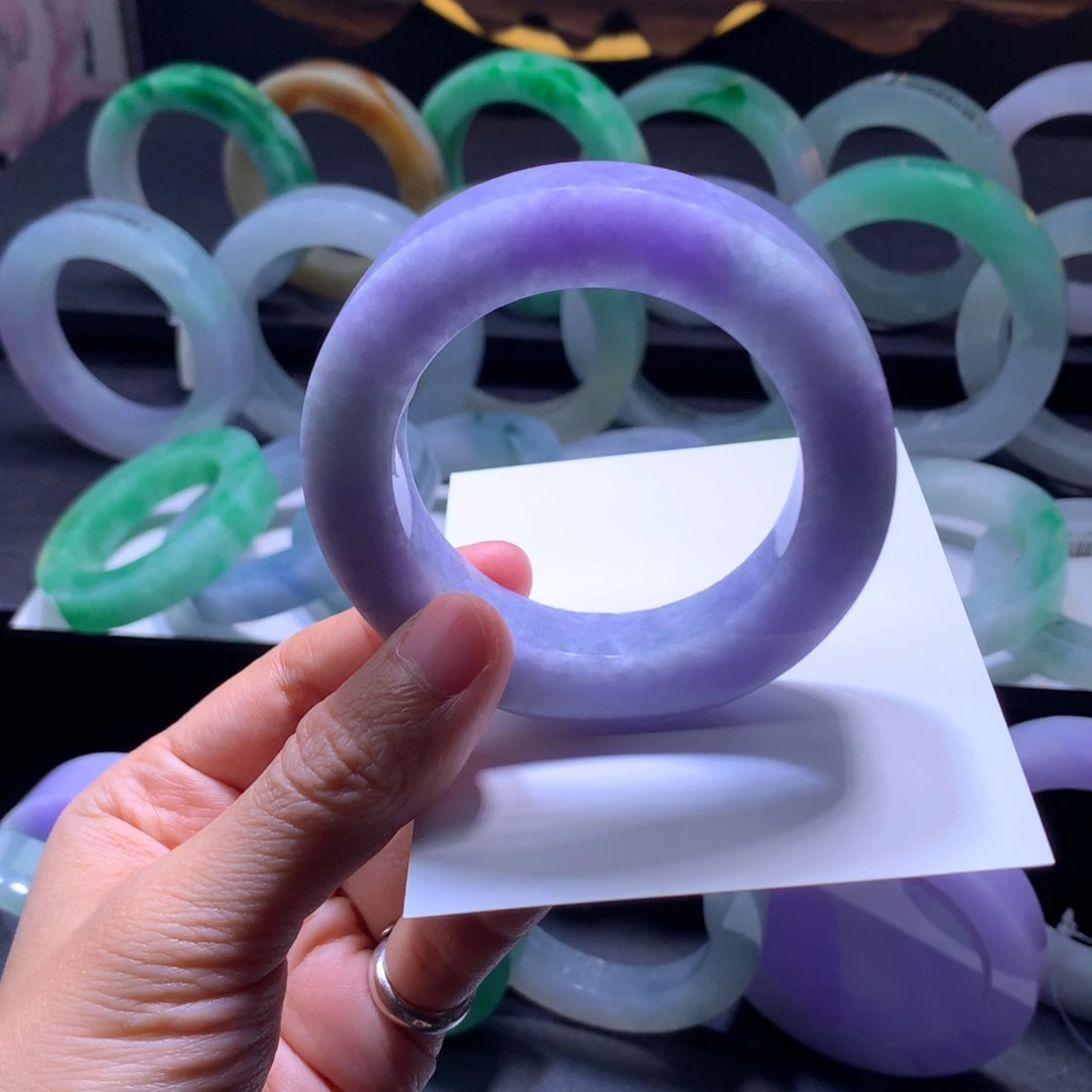 定制翡翠未镶嵌翡翠手镯