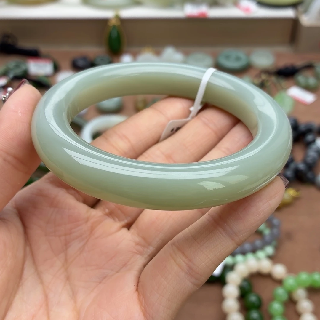 和田玉18K金镶嵌颈饰58圈