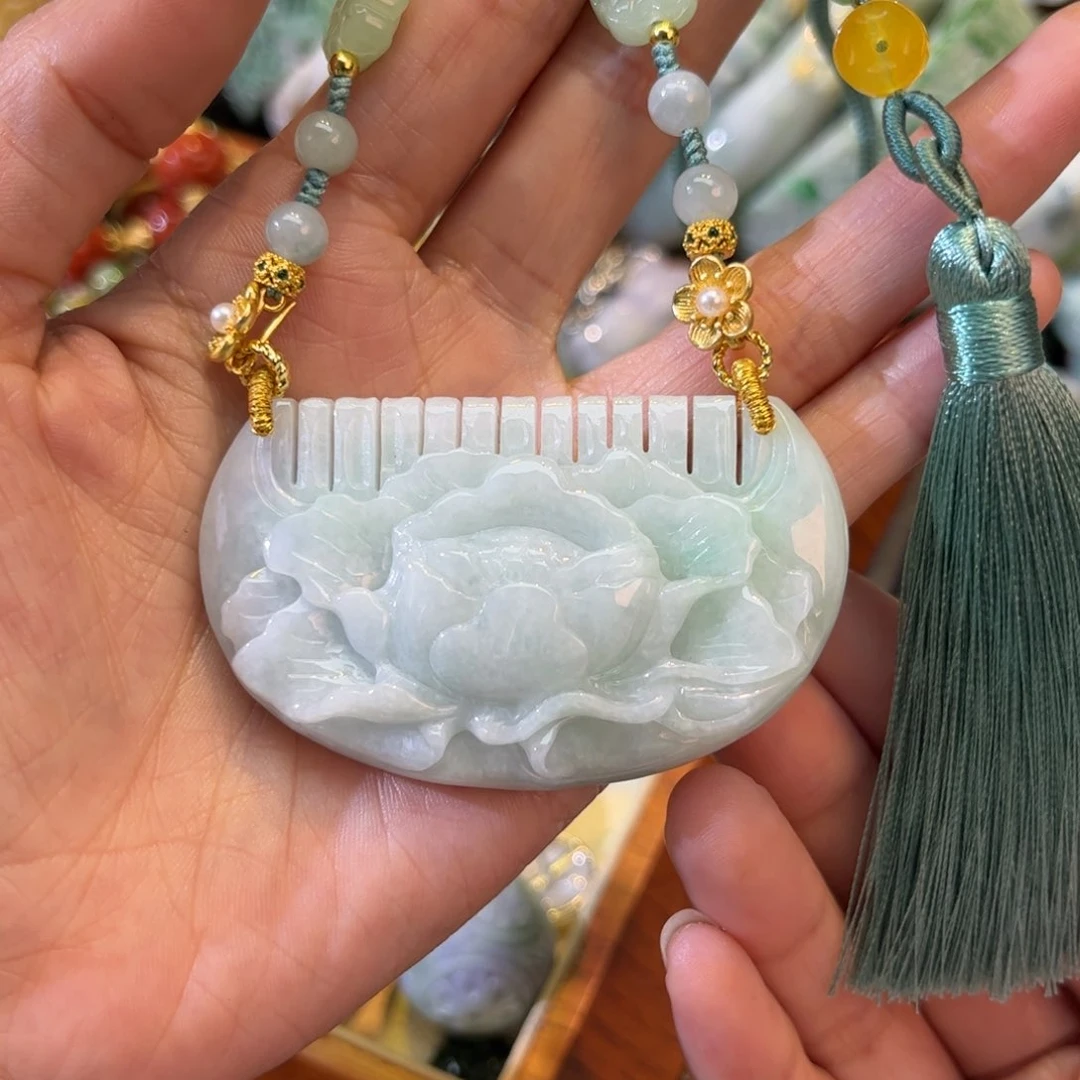 翡翠颈饰未镶嵌待编款