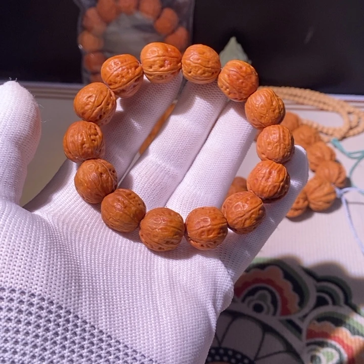 文玩核桃手串……28