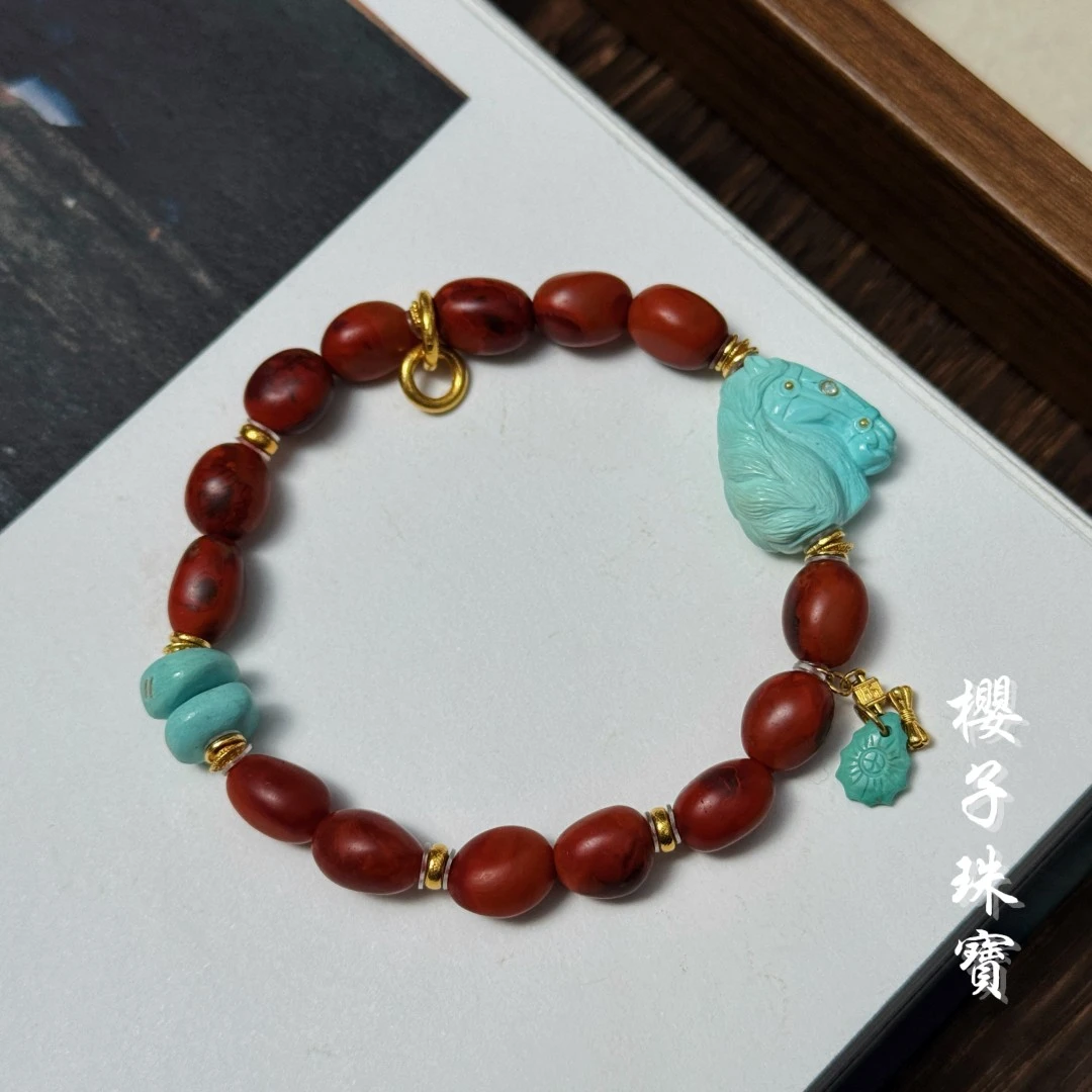 樱子 | 红和 18K金原矿南红糖豆绿松唐马时尚设计手串*YZNHS3887
