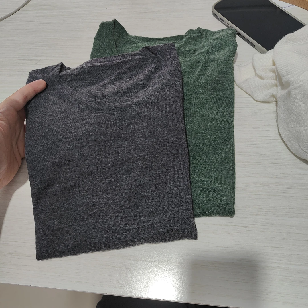 水溶羊毛圆领长袖打底衫