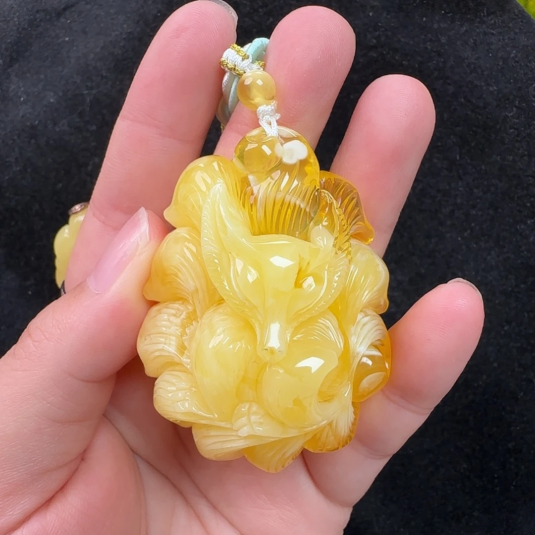 蜜蜡未镶嵌珠宝奇石