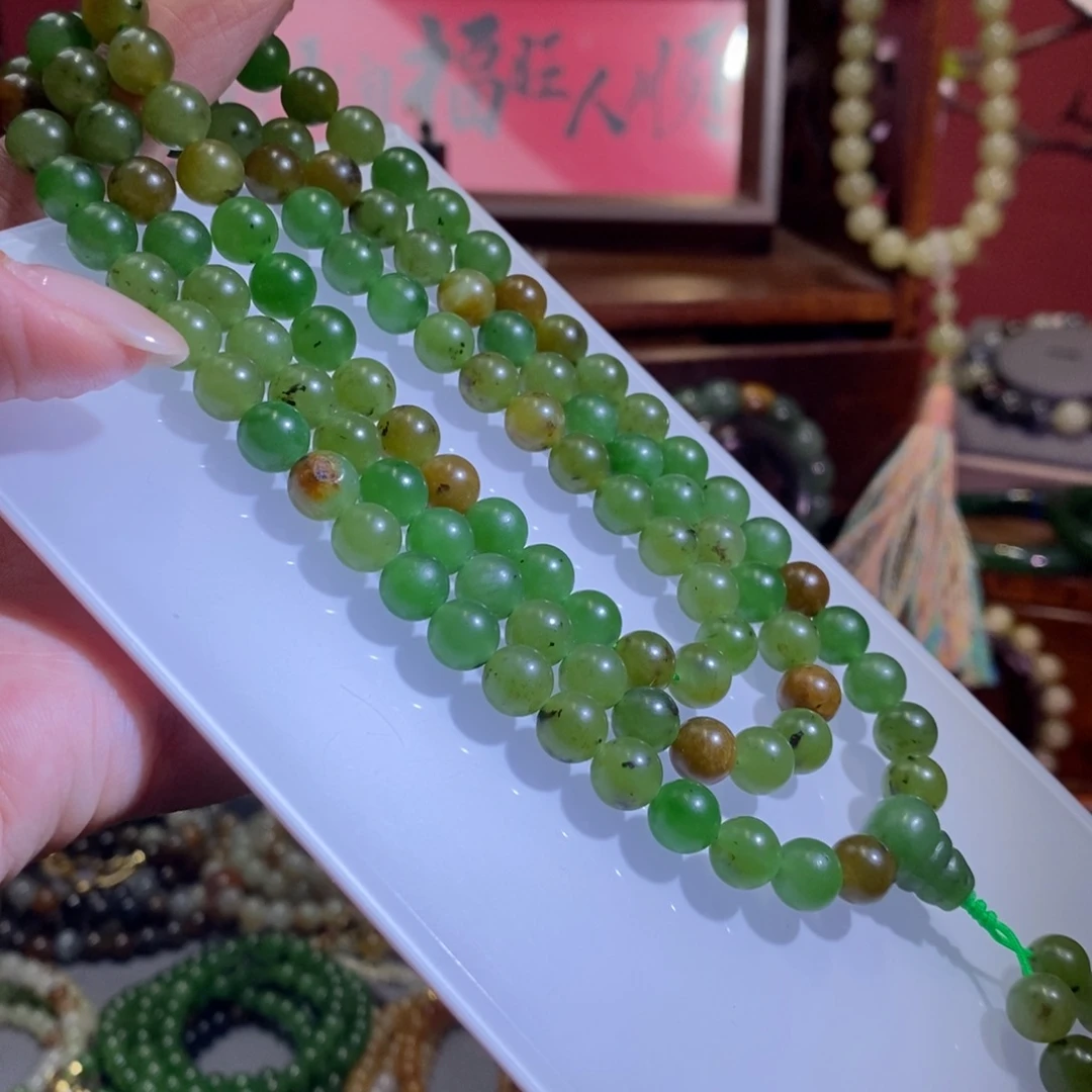 ****步颈饰未镶嵌和田玉