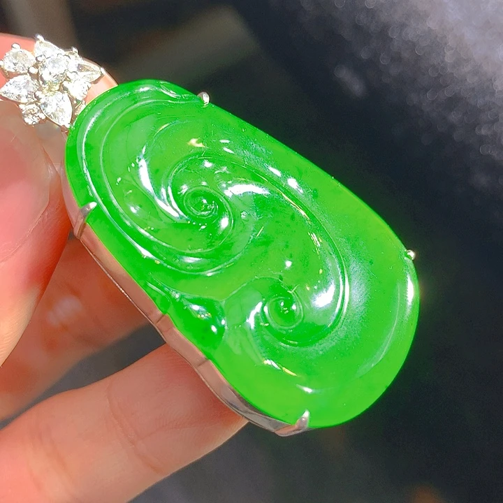 【闪购商品】翡翠颈饰银S925镶嵌翡翠