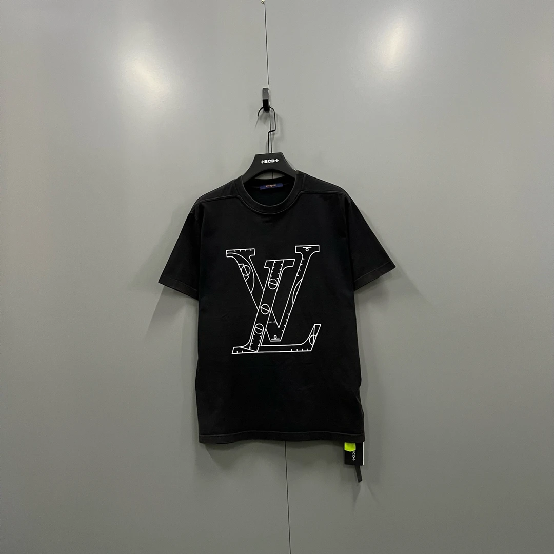 99新 LouisVuitton/路易威登 h927 黑色经典印花短袖 M码/610150