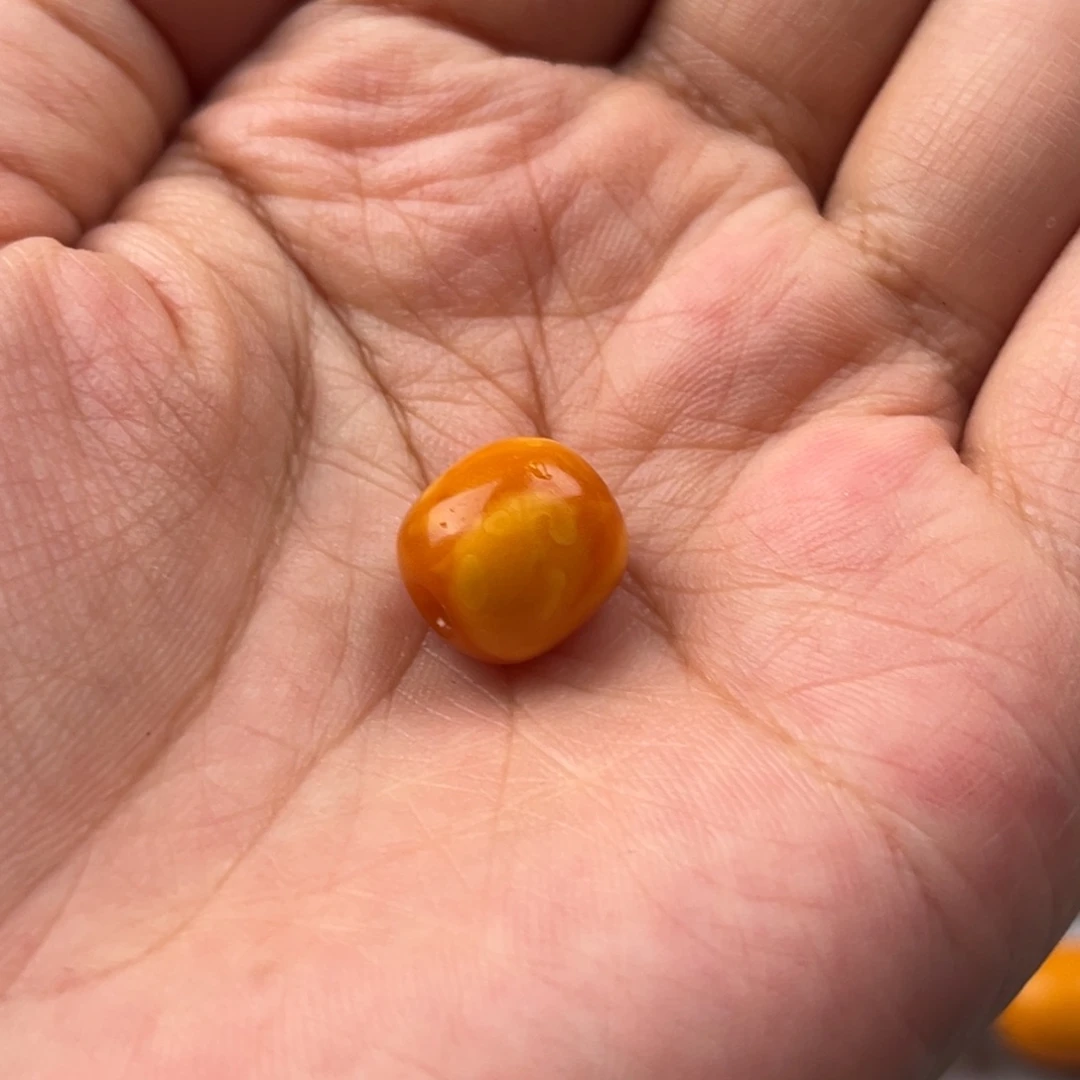 赵***怡未镶嵌颈饰蜜蜡老蜜蜡