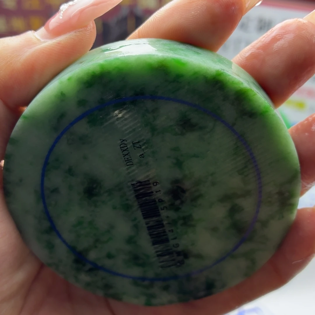 团***转定制翡翠未镶嵌缅A翡翠多样性发一