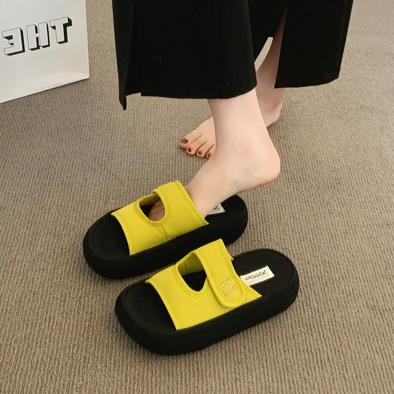 超火魔术贴厚底拖鞋女夏季外穿2025新款一字凉拖鞋小个子增高凉鞋