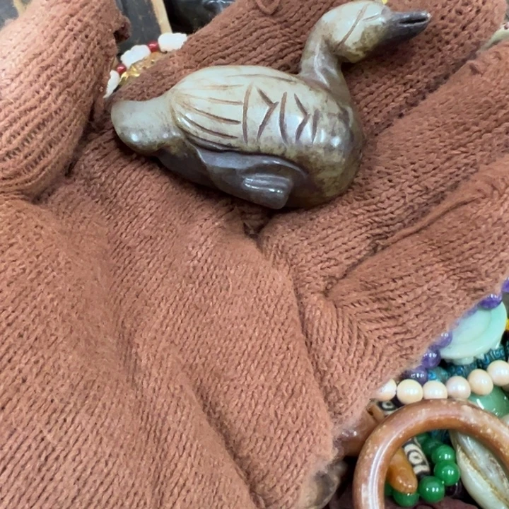 和田玉（青白玉）未镶嵌挂件