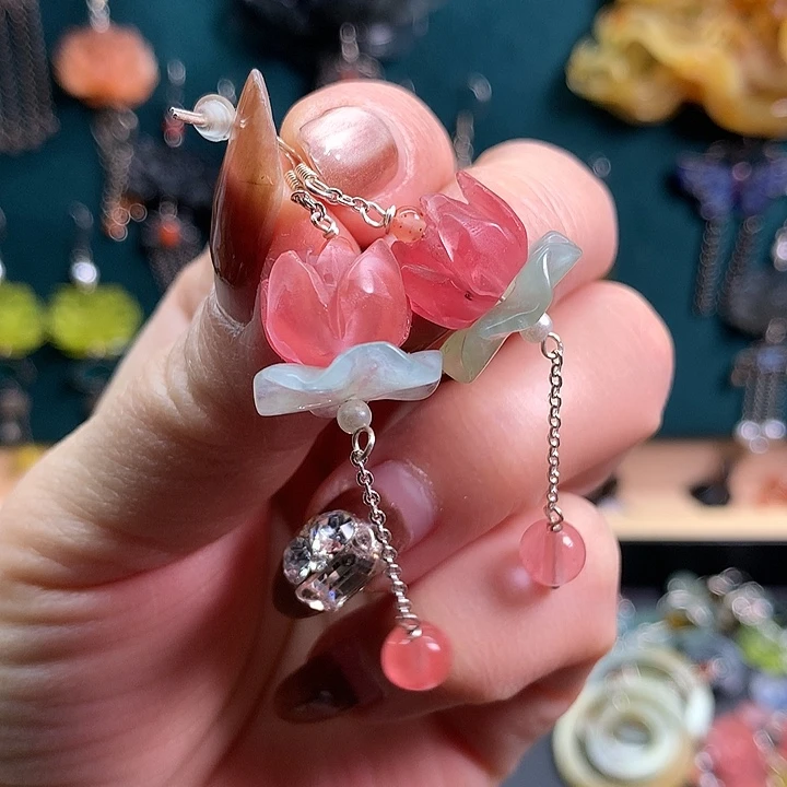 未镶嵌蛇纹石玉耳饰