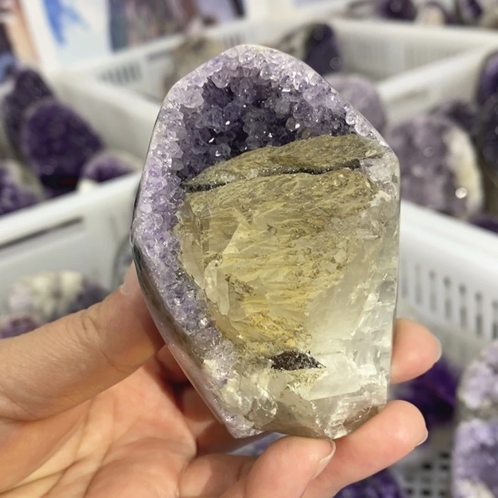 未镶嵌珠宝半成品水晶奇石晶簇