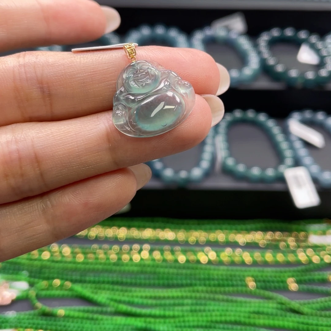 翡翠18K金镶嵌颈饰佛公