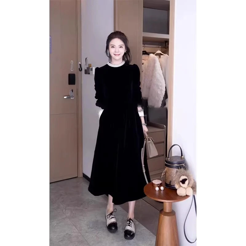 黑色赫本风短款连衣裙秋装2024年秋冬新款轻奢气质高级感裙子女装