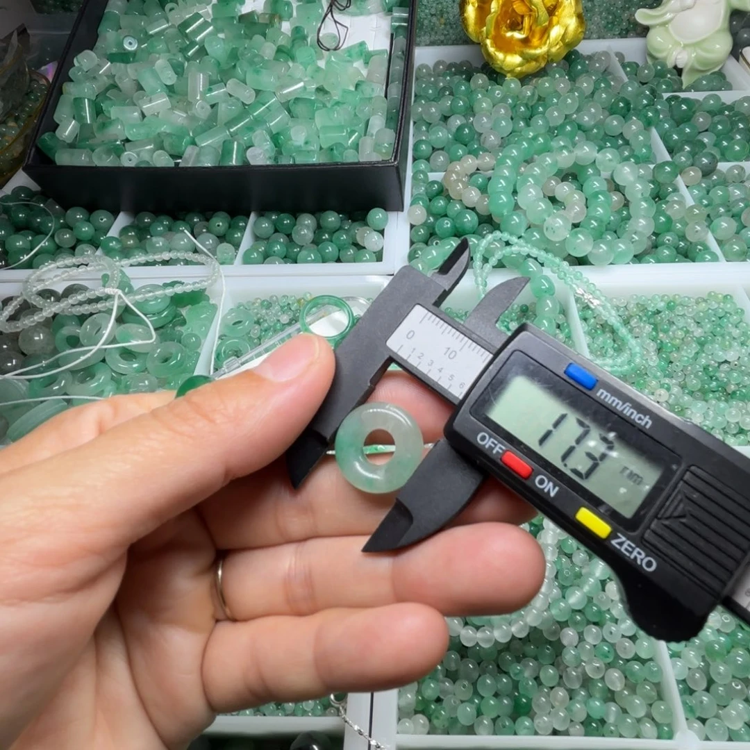 石英质玉未镶嵌甜甜圈