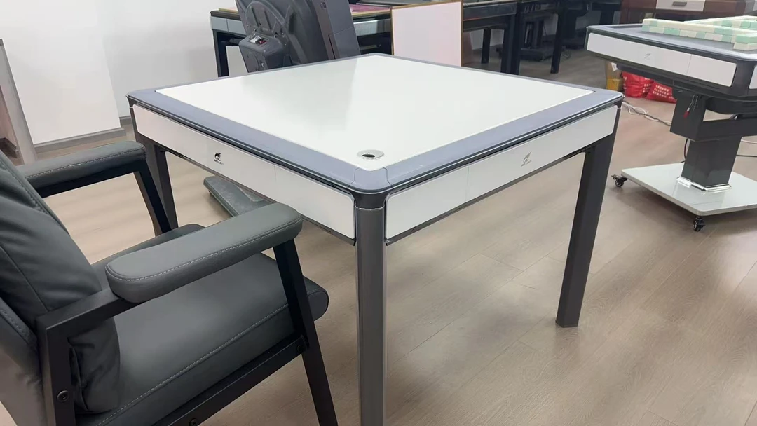 2025新款多功能过山车旋翼机通用款麻将桌