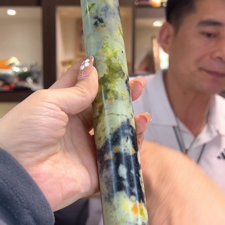 金***玉蛇纹石玉未镶嵌把件