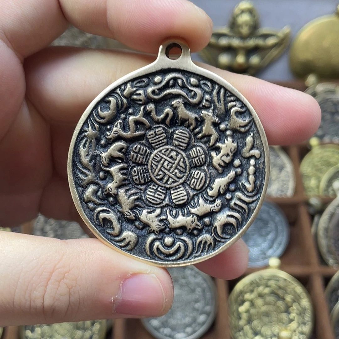 朝天吼斜跪九宫八卦牌