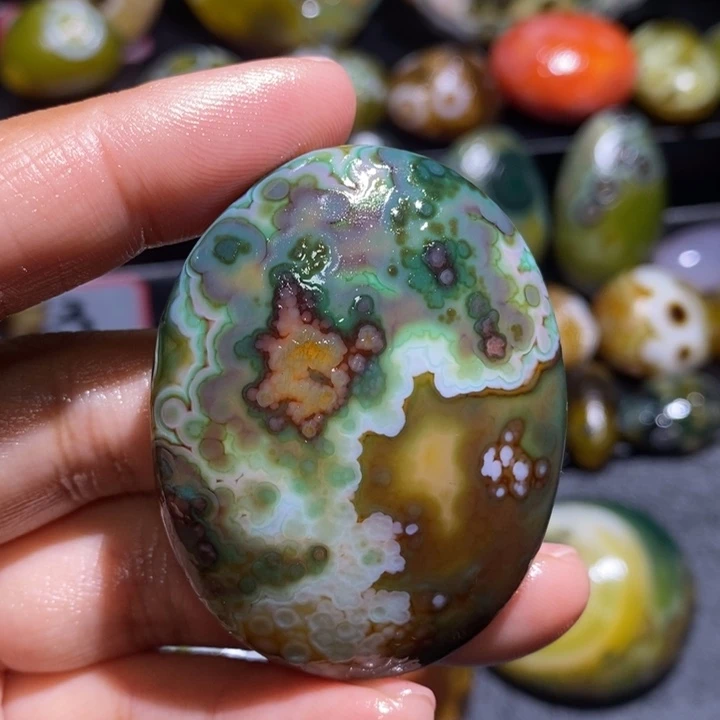 未镶嵌玛瑙/玉髓珠宝奇石