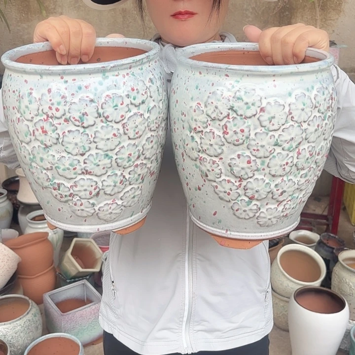 紫砂茶碗带腿两个口径18高度23