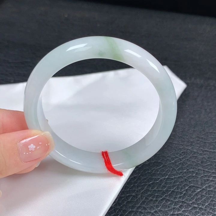 未镶嵌手镯翡翠。。
