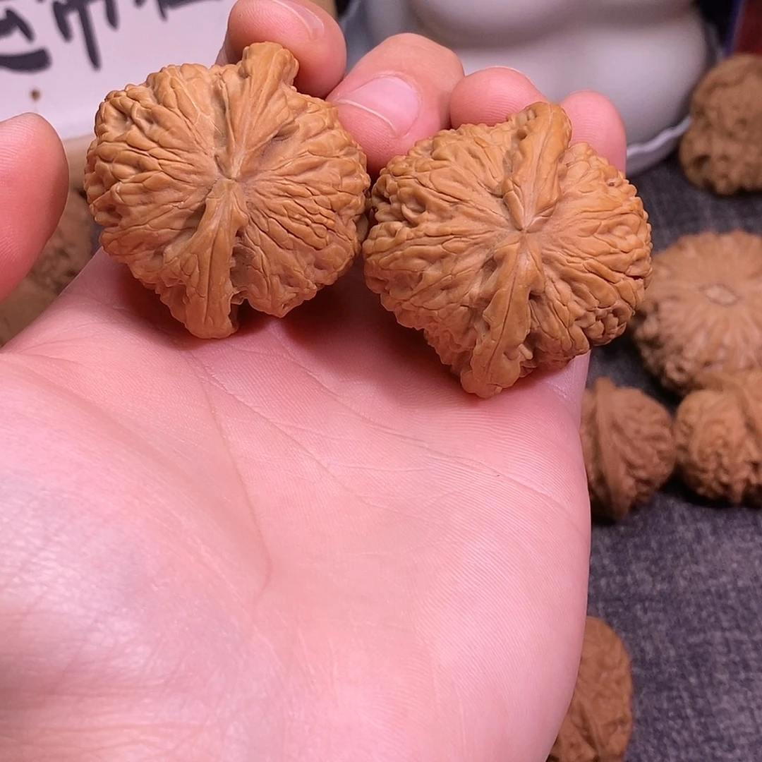 文玩核桃把件白狮子42微瑕