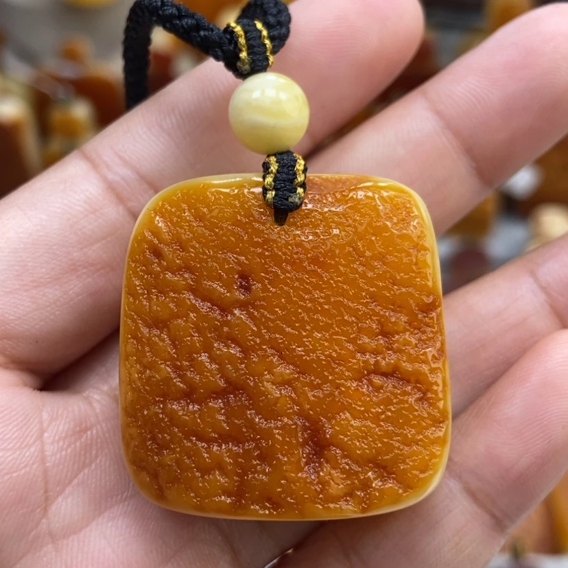 【闪购商品】琥珀颈饰未镶嵌