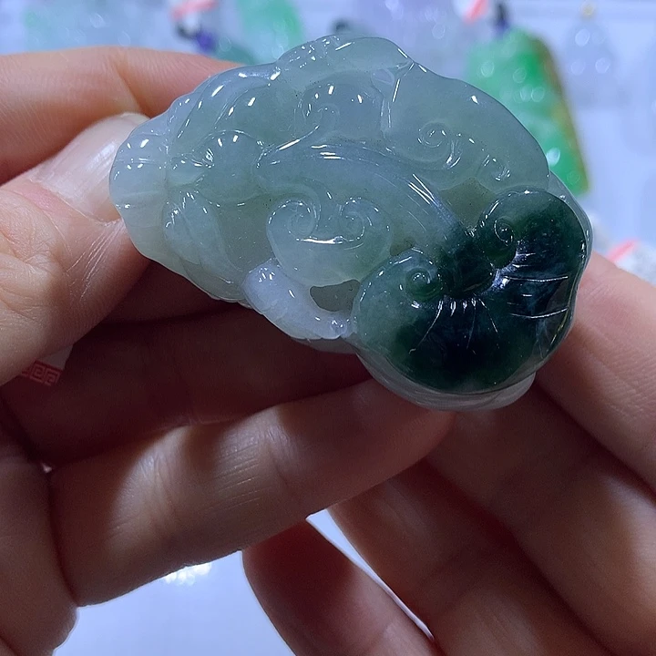 翡翠未镶嵌颈饰天然翡翠A货吊坠