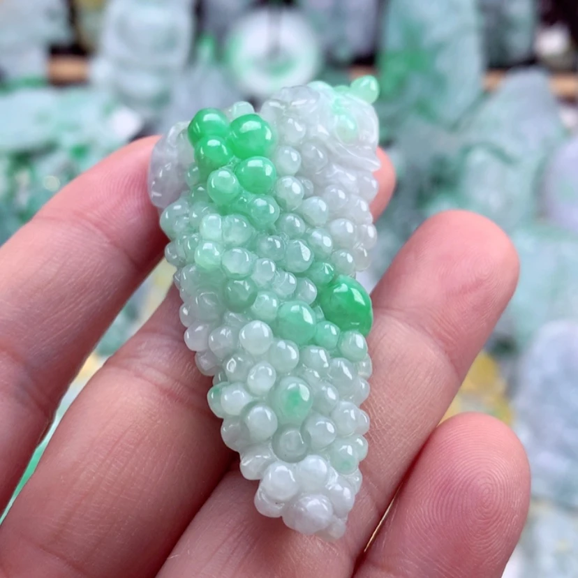 【闪购商品】翡翠吊坠(不含链)未镶嵌