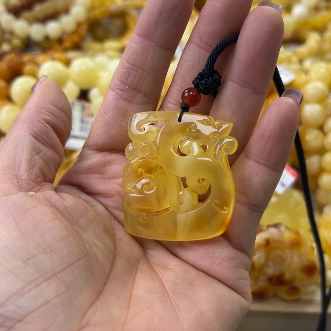 琥珀珠宝奇石未镶嵌