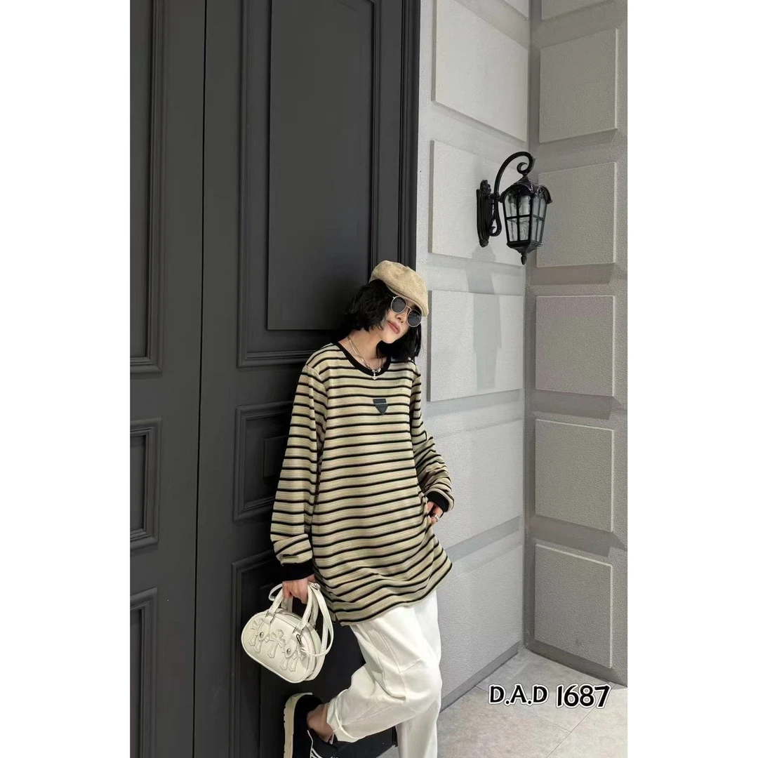 季公子2025春季新款美式复古横条卫衣1687