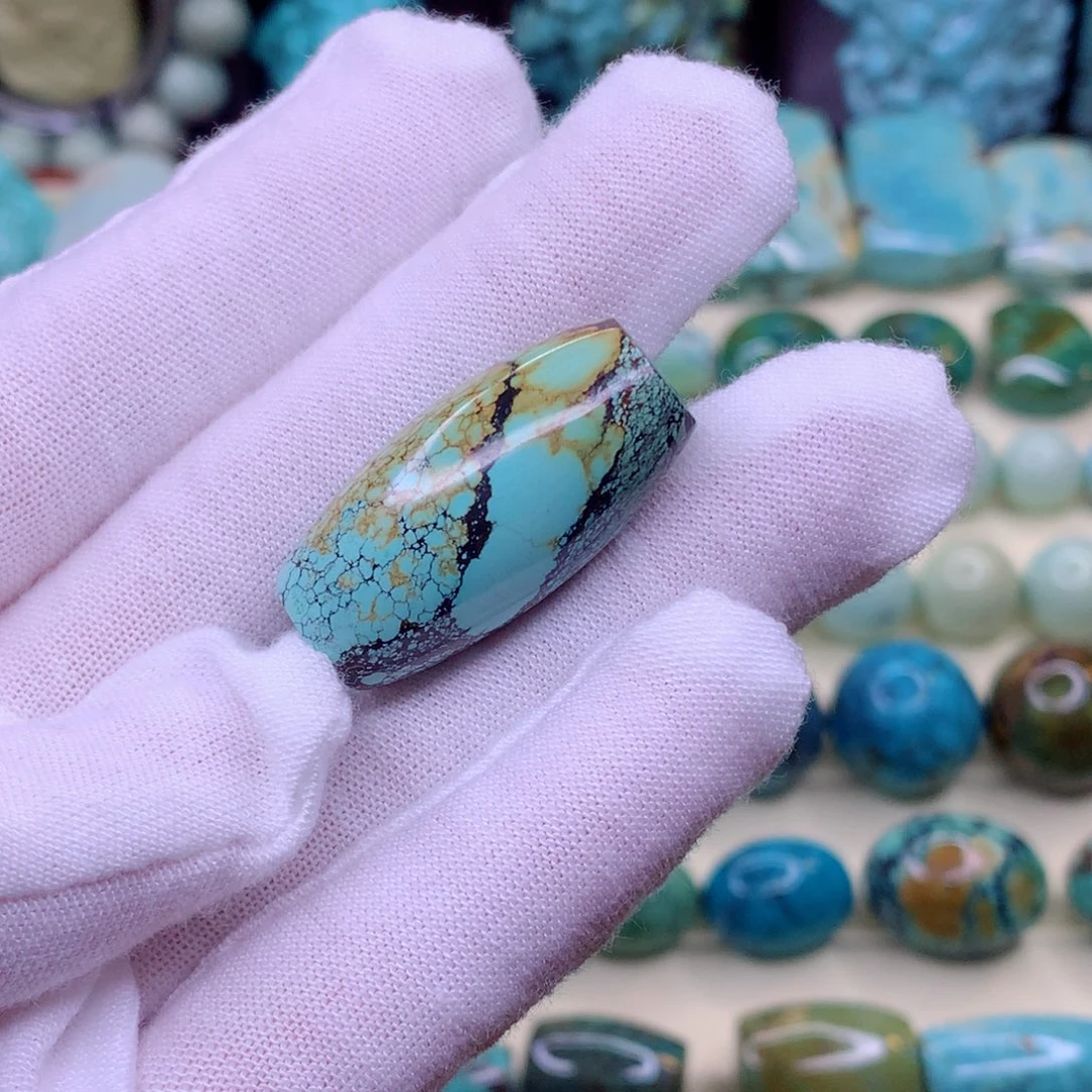 绿松石颈饰未镶嵌