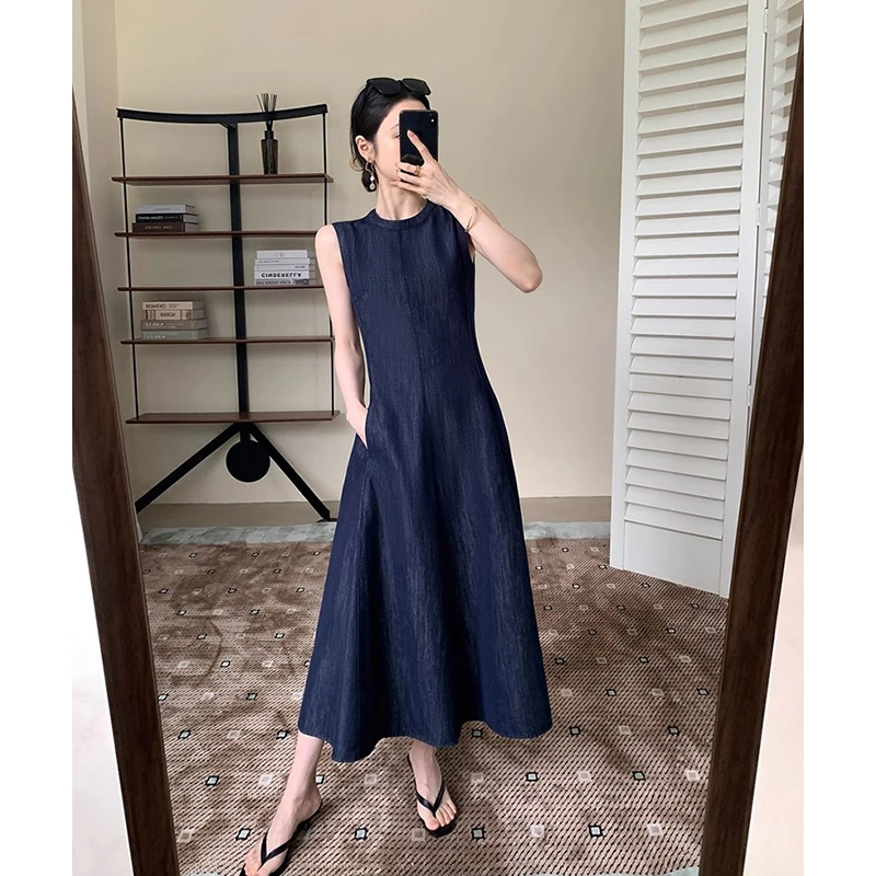 法式蓝色牛仔背心连衣裙女夏季2025年新款宽松显瘦气质无袖长裙子
