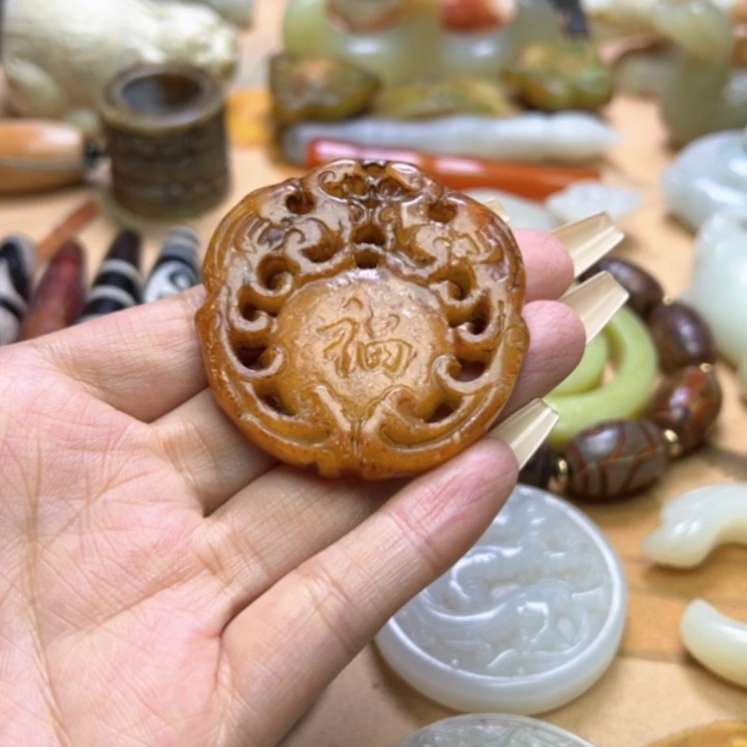 【闪购商品】蛇纹石玉颈饰未镶嵌