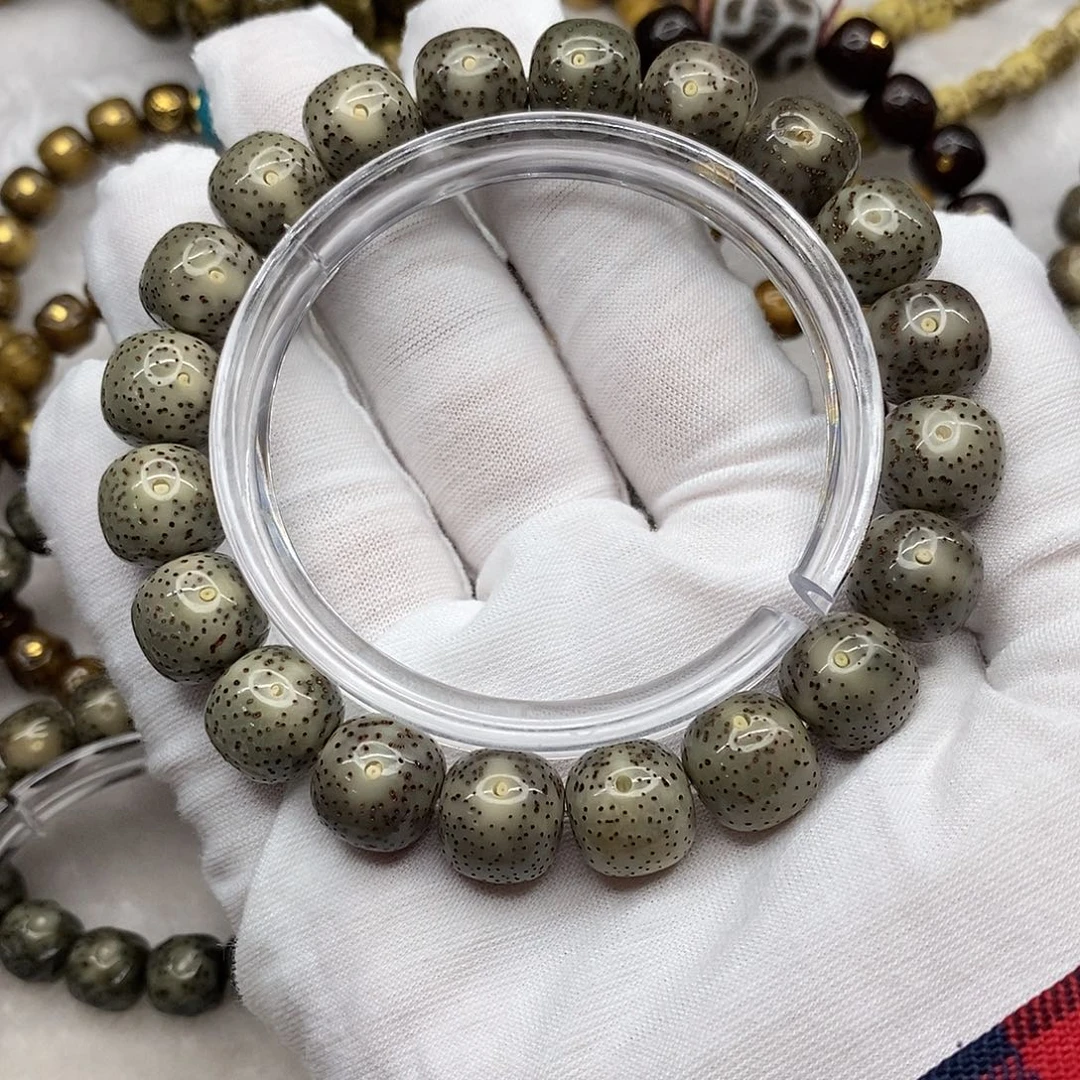 星月菩提手串石玉料