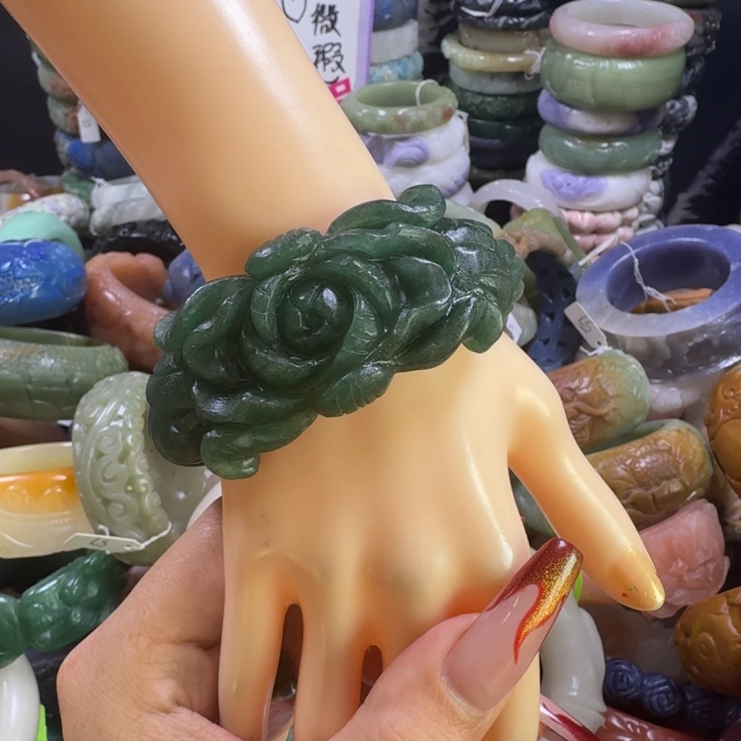 石英质玉（佘太翠）未镶嵌手镯3，57，不退换