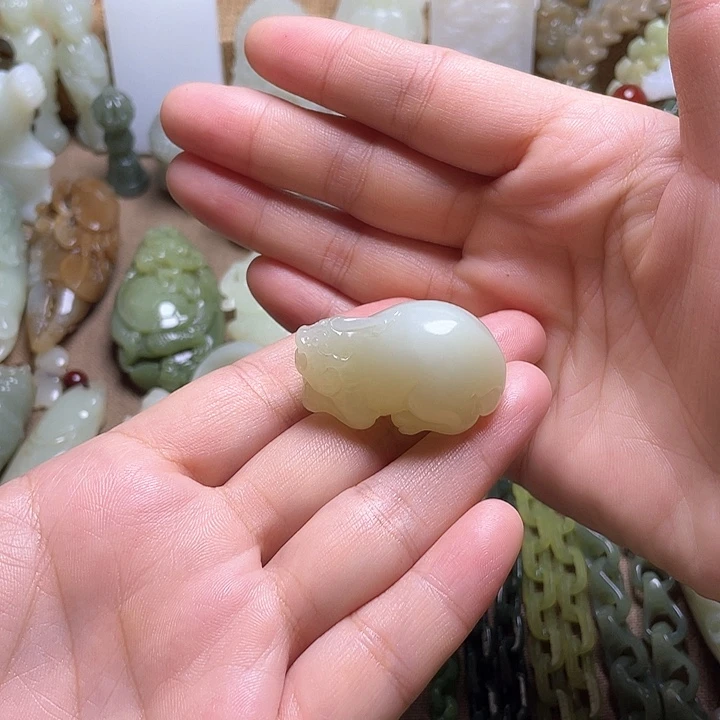 颈饰未镶嵌和田玉用****6